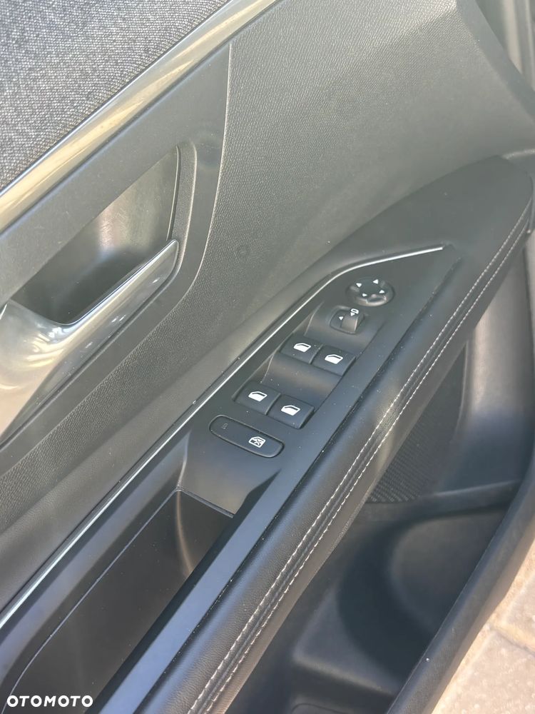 Peugeot 3008 - 21