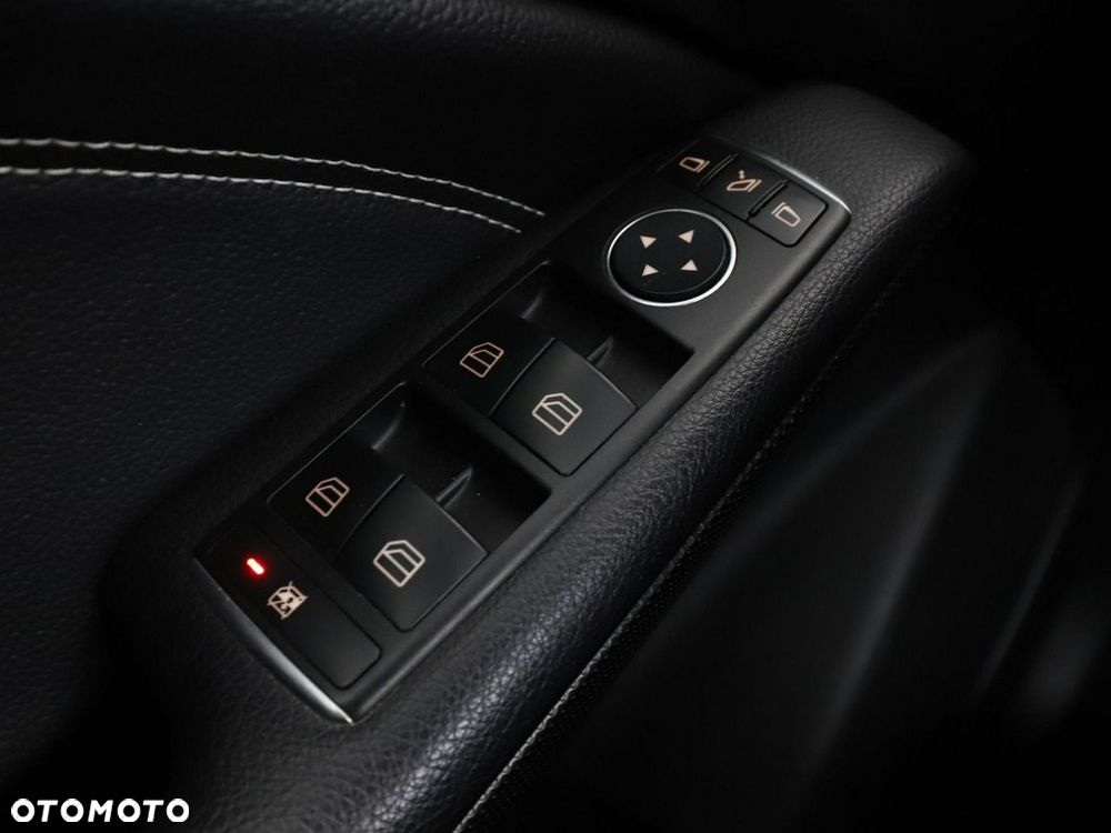 Mercedes-Benz CLA 180 d 7G-DCT - 35