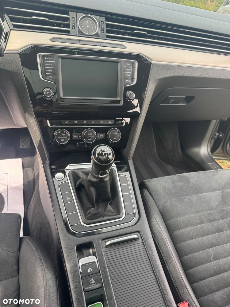 Volkswagen Passat 2.0 TDI BMT Highline - 13