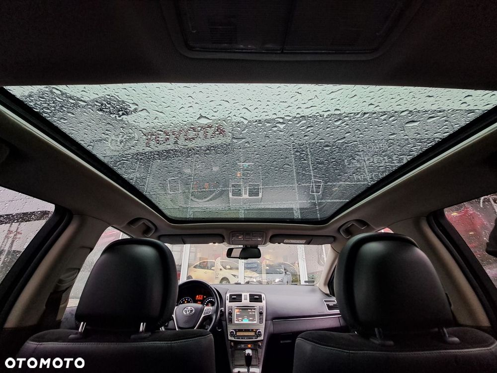 Toyota Avensis 2.0 Premium MS - 22