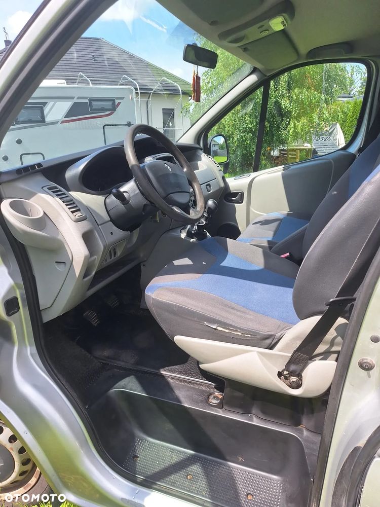 Renault TRAFIC - 2