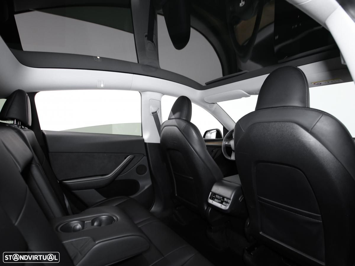 Tesla Model Y Long Range Dual Motor AWD - 10