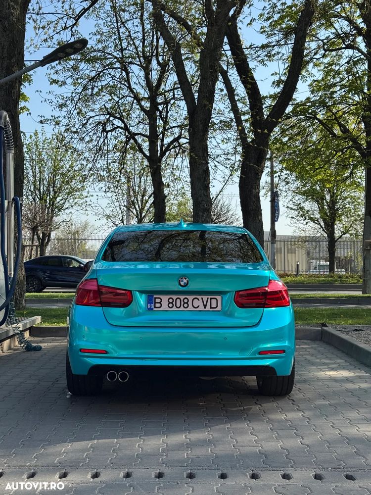 BMW Seria 3 320d Aut. M Sport - 11