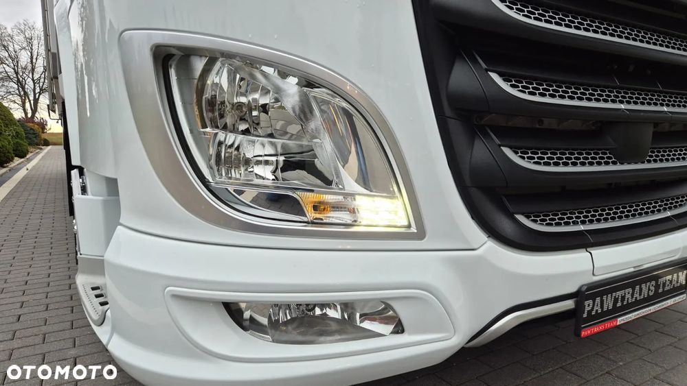 DAF XF 430/// 2022/// PRZEB: 188000 KM/// CHŁODNIA/// THERMO-KING/// WINDA/// STAN JAK NOWY! - 19
