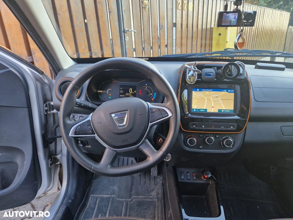 Dacia Spring Expression - 5