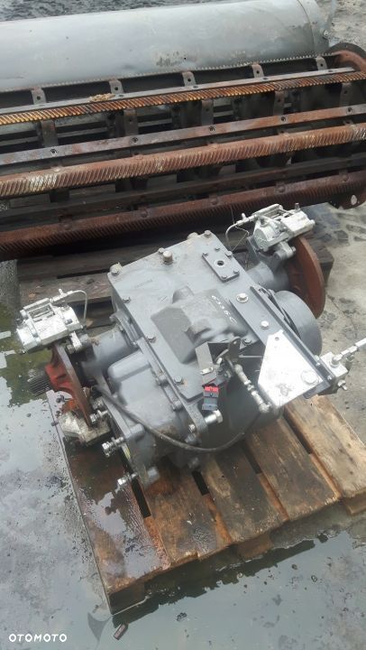 Skrzynia hydrostat KOMBAJN ZBOŻOWY FENDT 6335C 15r - 1