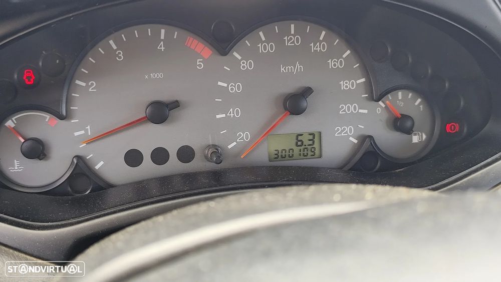 Ford Focus SW 1.8 TDCi Ghia - 8