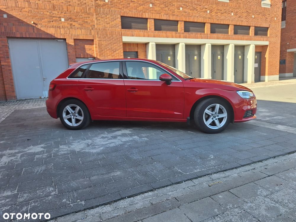Audi A3 Sportback 35 TFSI S tronic - 32