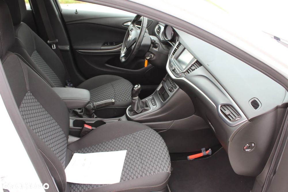 Opel Astra 1.4 Turbo Edition - 22