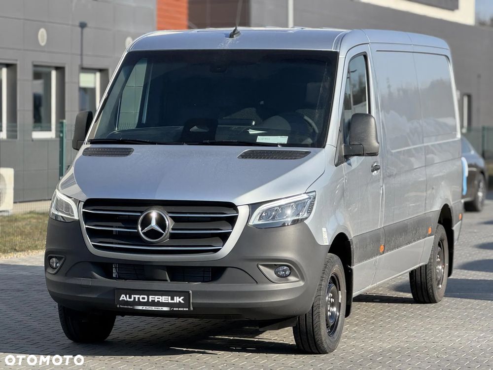 Mercedes-Benz Sprinter - 1