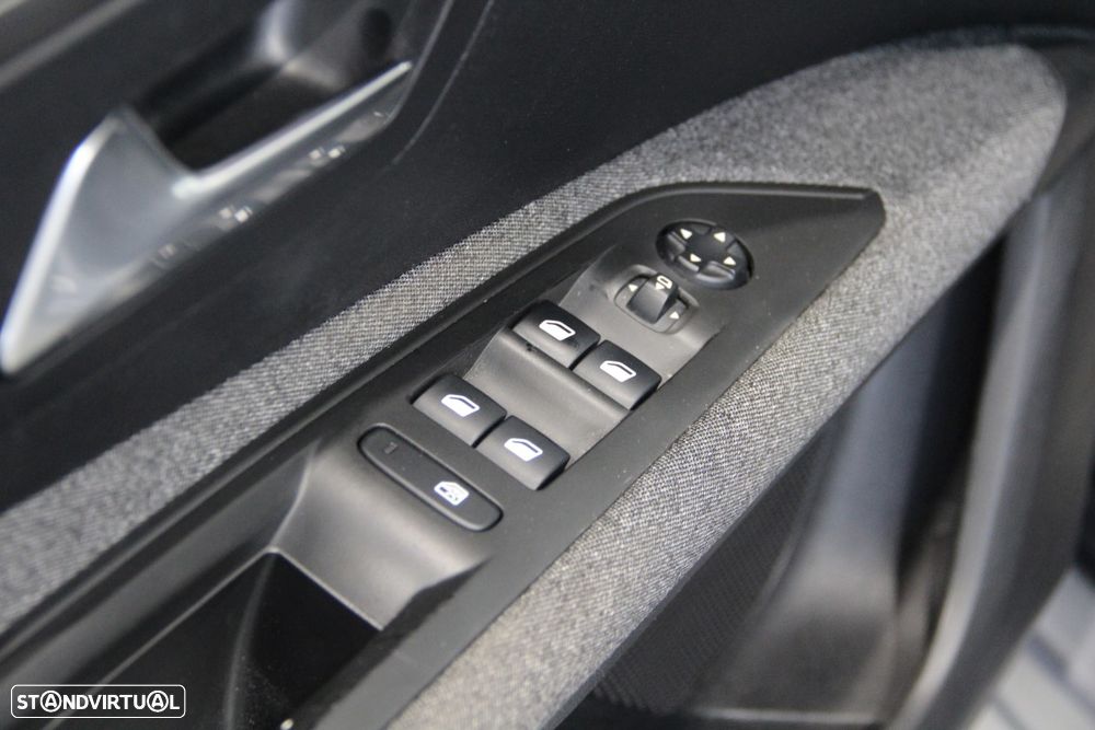 Peugeot 3008 1.5 BlueHDi Active - 6