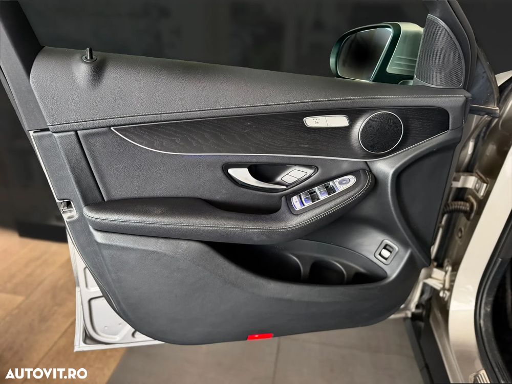 Mercedes-Benz GLC 220 d 4MATIC 9G-TRONIC - 10