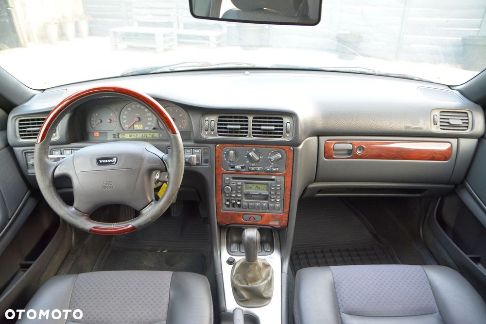 Volvo V70 2.5 - 6