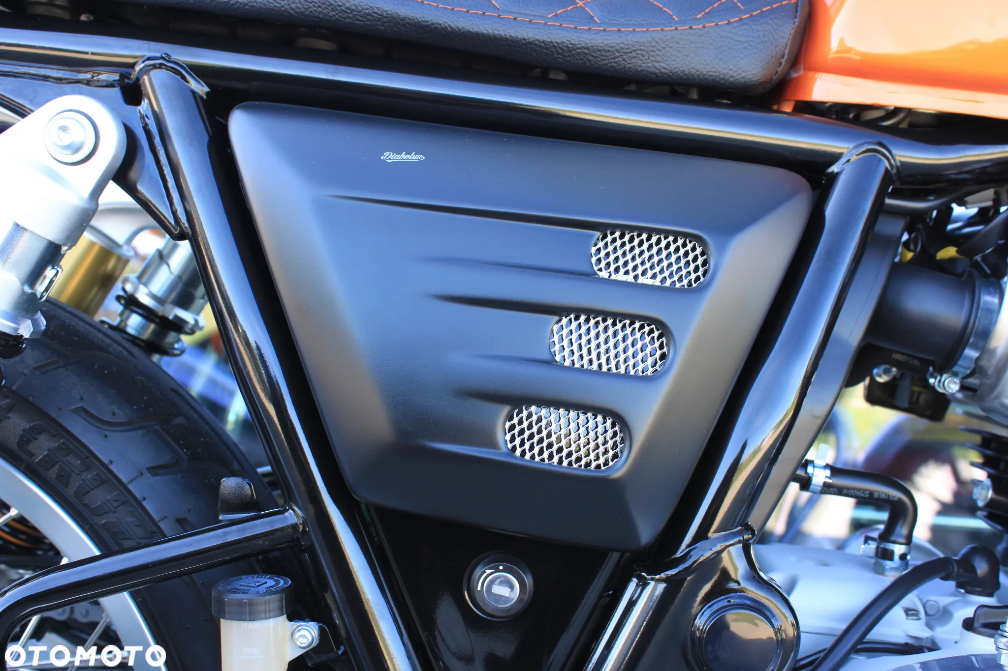 Royal Enfield Interceptor - 32