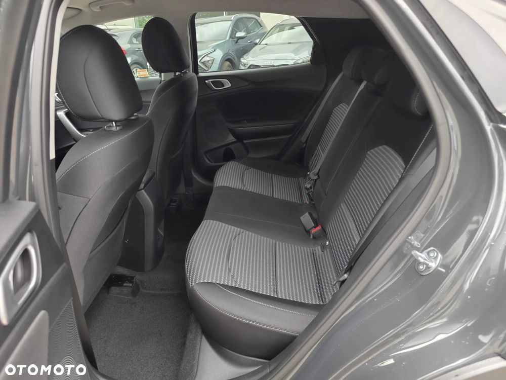 Kia XCeed - 14