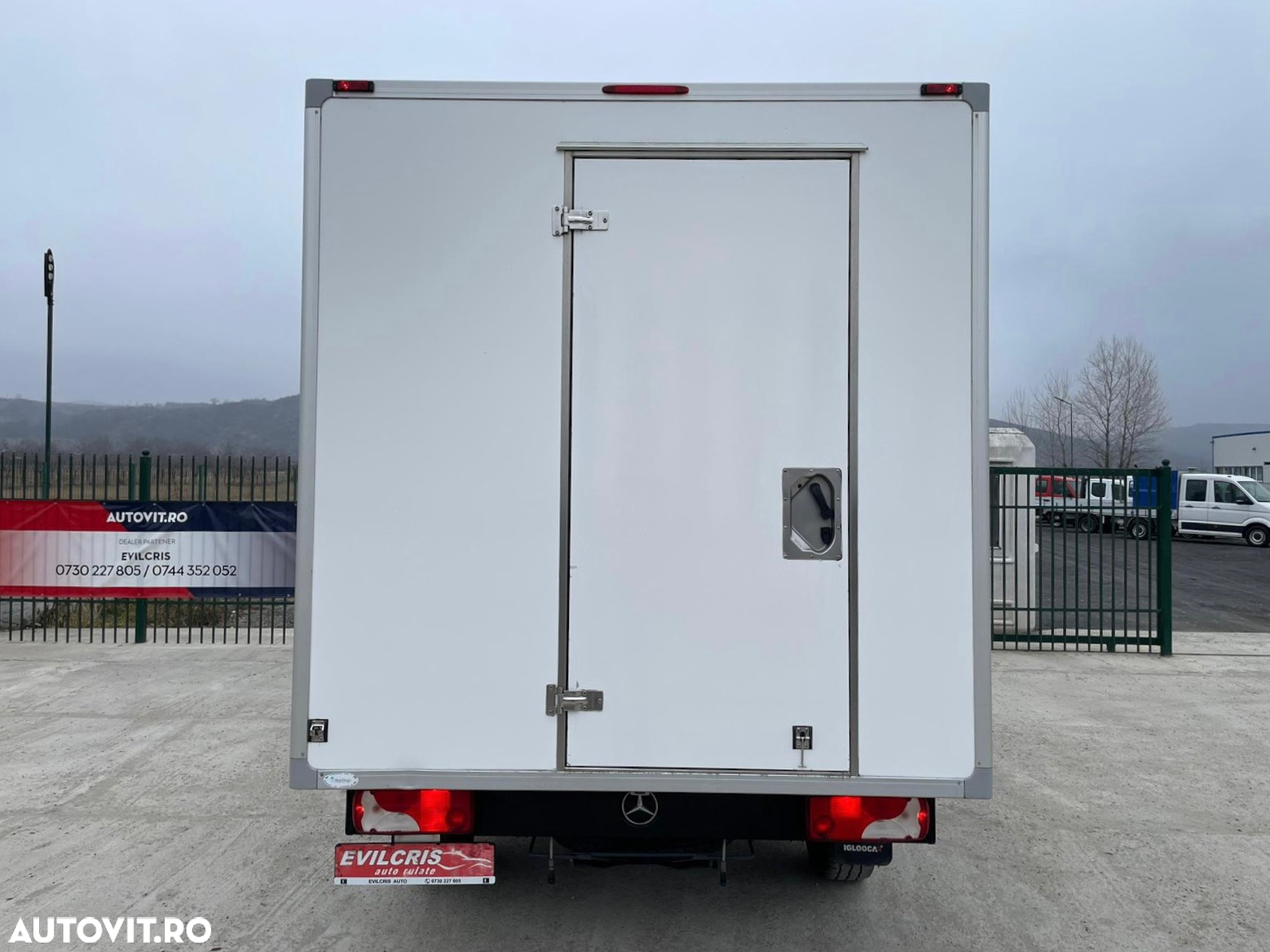 Mercedes-Benz Sprinter 319 CDI 3.0 D AUTOMAT FRIGORIFIC THERMO KING - 11