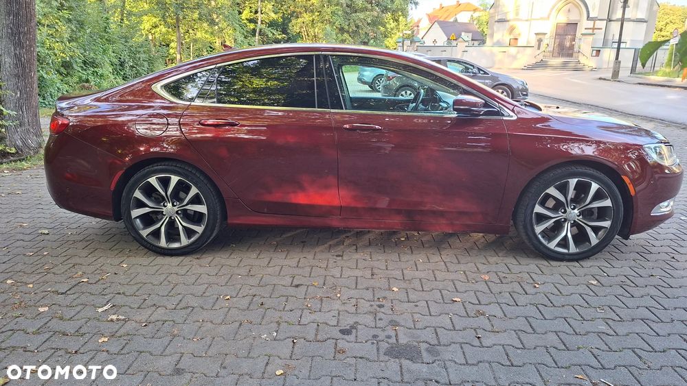 Chrysler 200 - 4