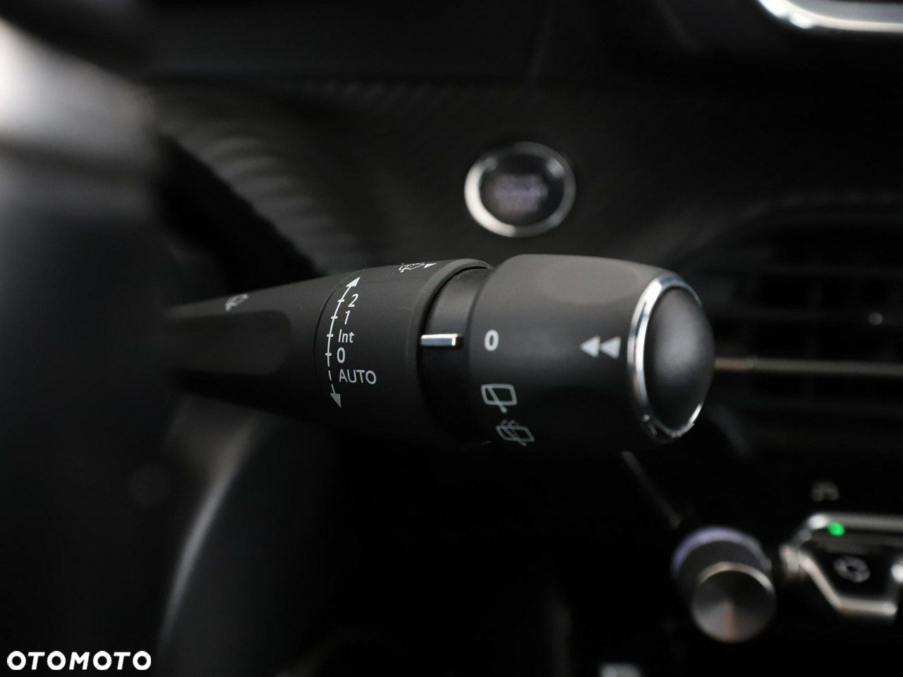 Peugeot 2008 1.2 PureTech GT Line S&S - 36
