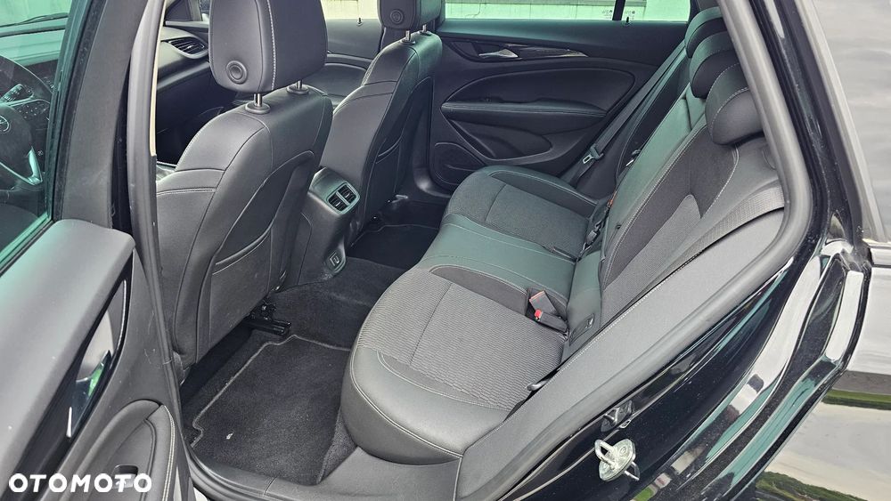 Opel Insignia 1.6 T Exclusive S&S - 11
