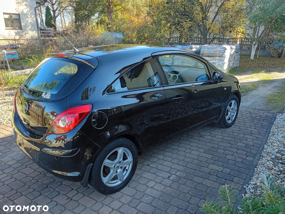 Opel Corsa 1.2 16V Enjoy - 8