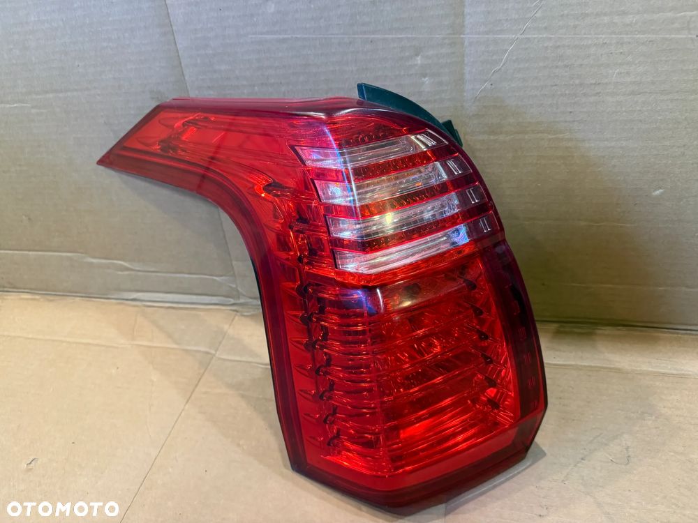 Lampa tylna Peugeot 5008 I 2009- prawa lewa tył 9672666680 9672666580 OE - 6