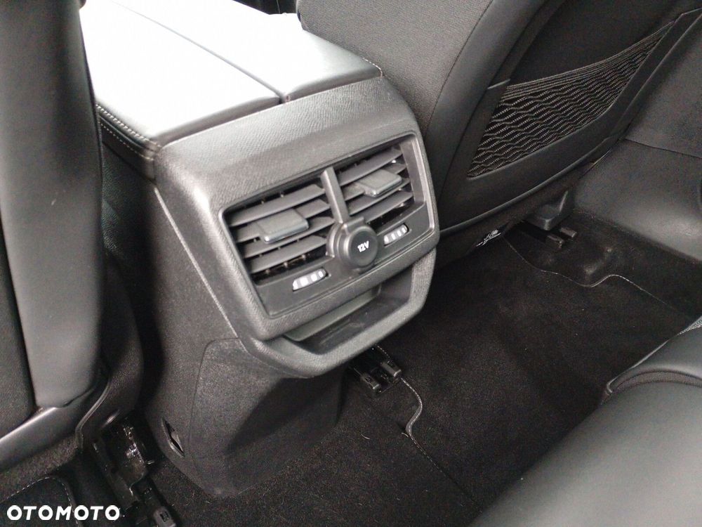 Peugeot 3008 1.2 PureTech Allure S&S EAT8 - 30