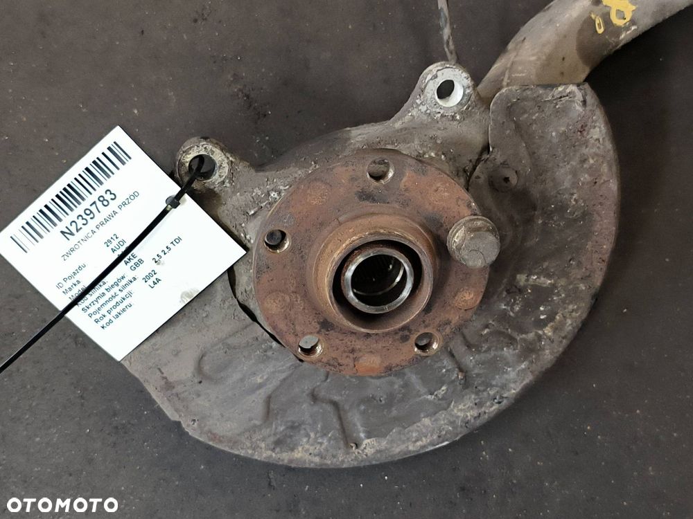 ZWROTNICA PRAWA PRZÓD AUDI A4 B6 - 2