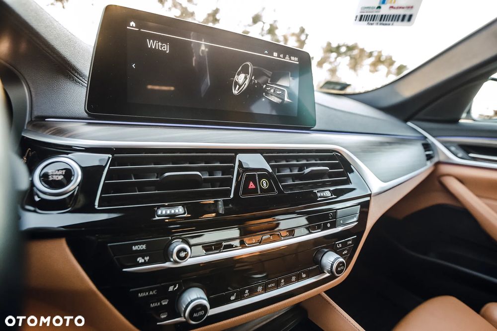 BMW Seria 5 530e iPerformance xDrive Luxury Line - 8