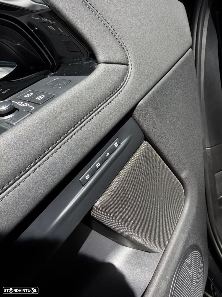 Land Rover Range Rover Evoque 1.5 P160 Dynamic SE Auto - 31