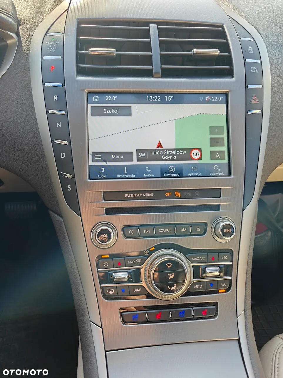 Lincoln MKZ - 11