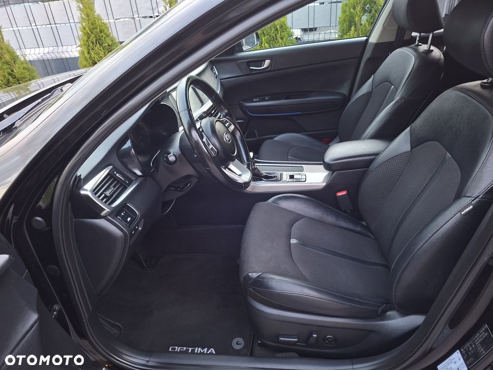 Kia Optima Plug-in Hybrid - 9