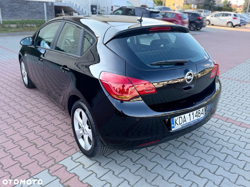 Opel Astra - 4