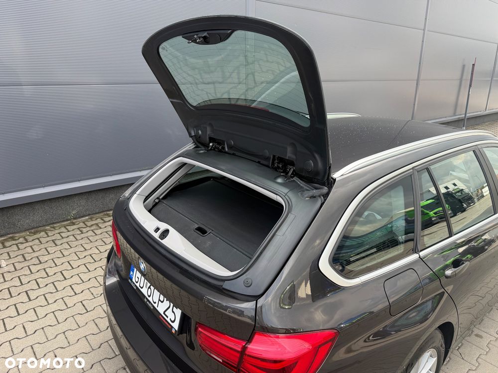 BMW Seria 3 320i Advantage - 24