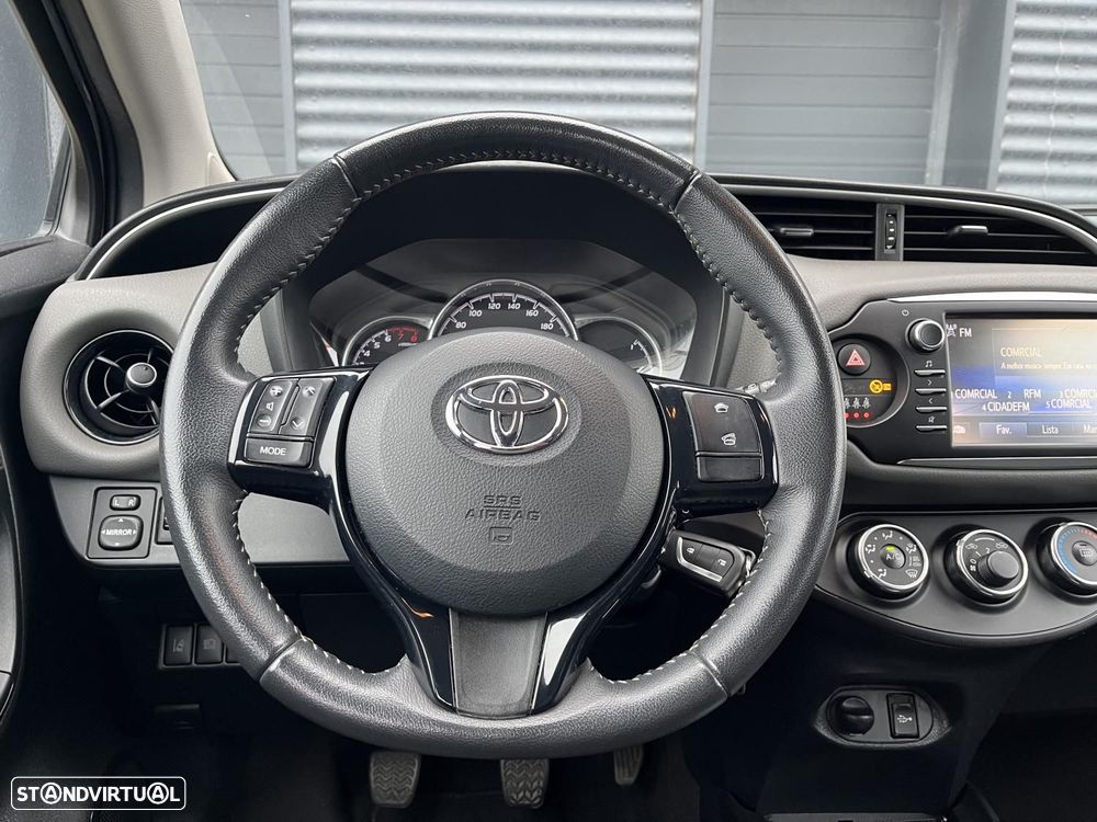 Toyota Yaris 1.0 VVT-i Comfort+P.Style - 9