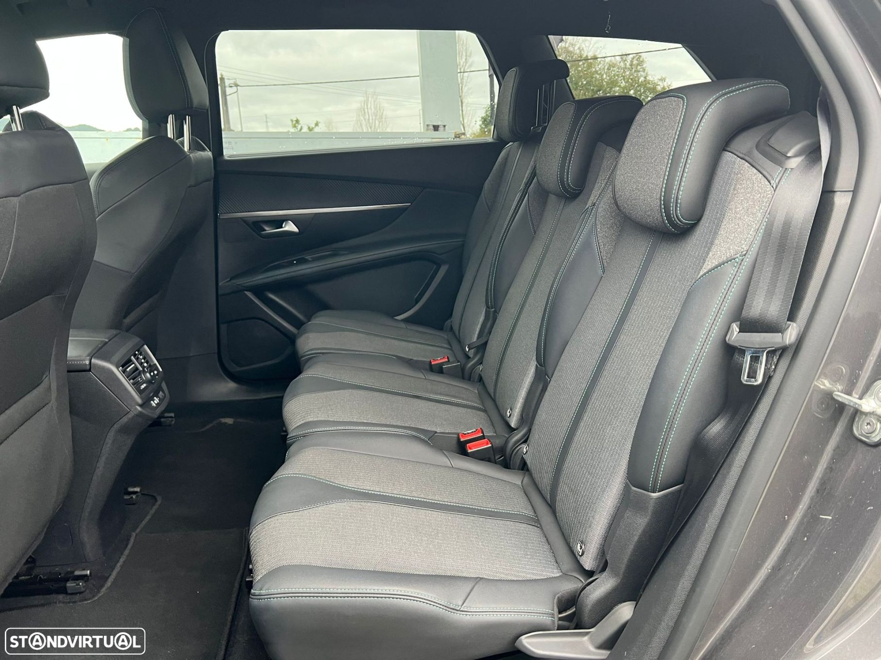 Peugeot 5008 1.5 BlueHDi Allure Pack EAT8 - 11