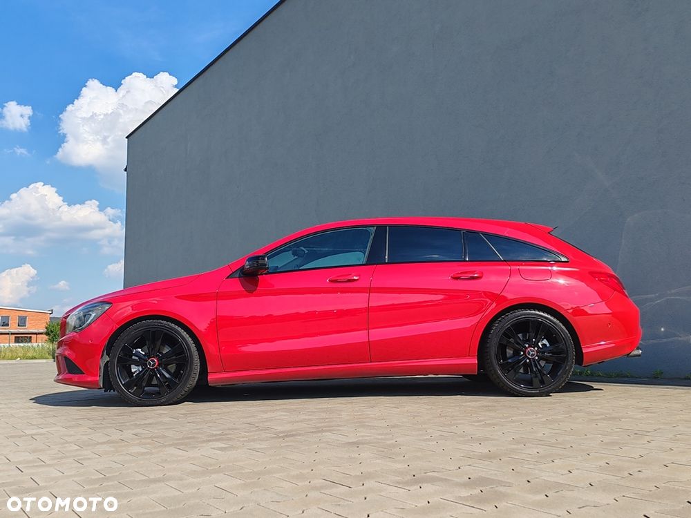 Mercedes-Benz CLA 220 d 7G-DCT Urban - 4
