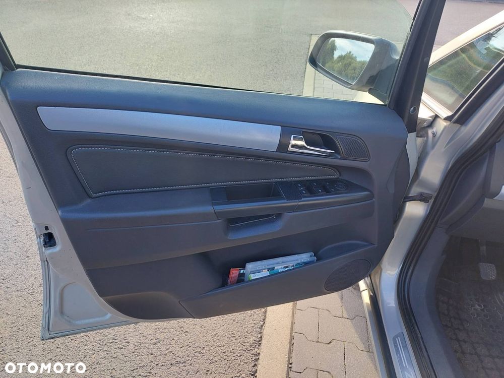 Opel Zafira - 9