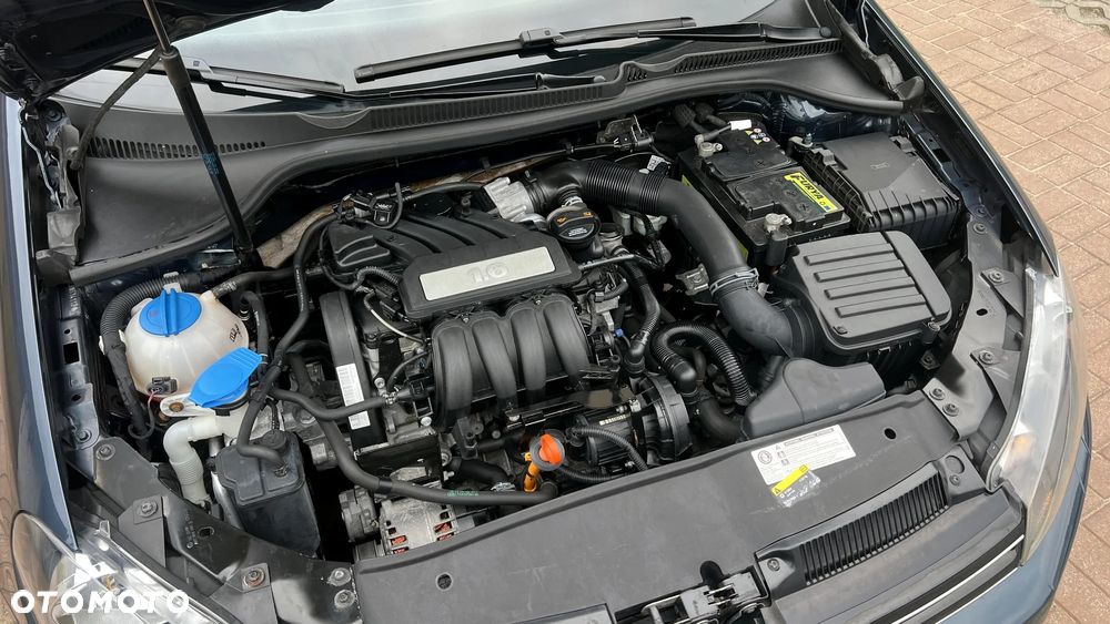 Volkswagen Golf 1.6 Comfortline - 33