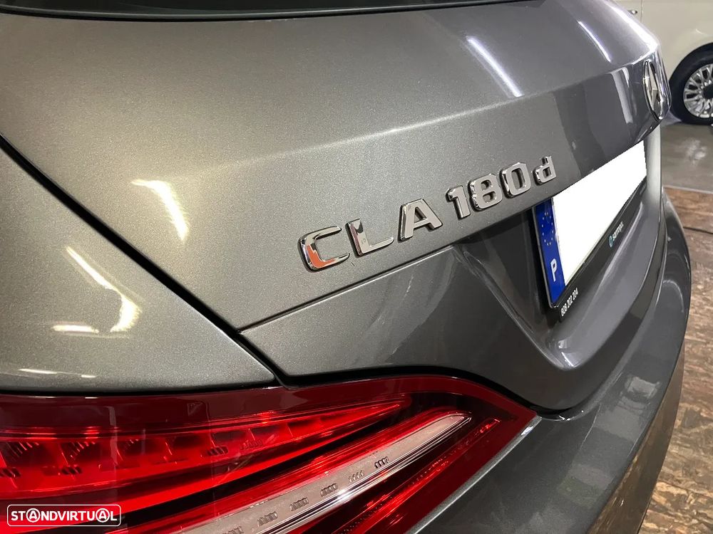 Mercedes-Benz CLA 180 d Shooting Brake - 8
