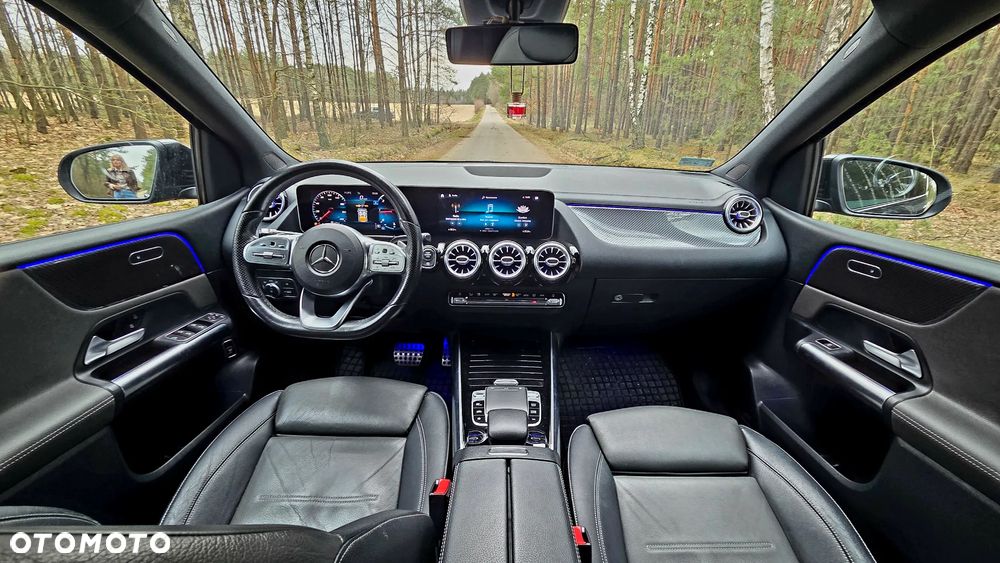 Mercedes-Benz Klasa B 180 d AMG Line 7G-DCT - 12