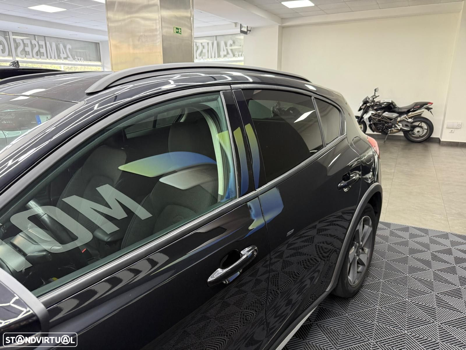 Ford Focus 1.0 EcoBoost Titanium - 10