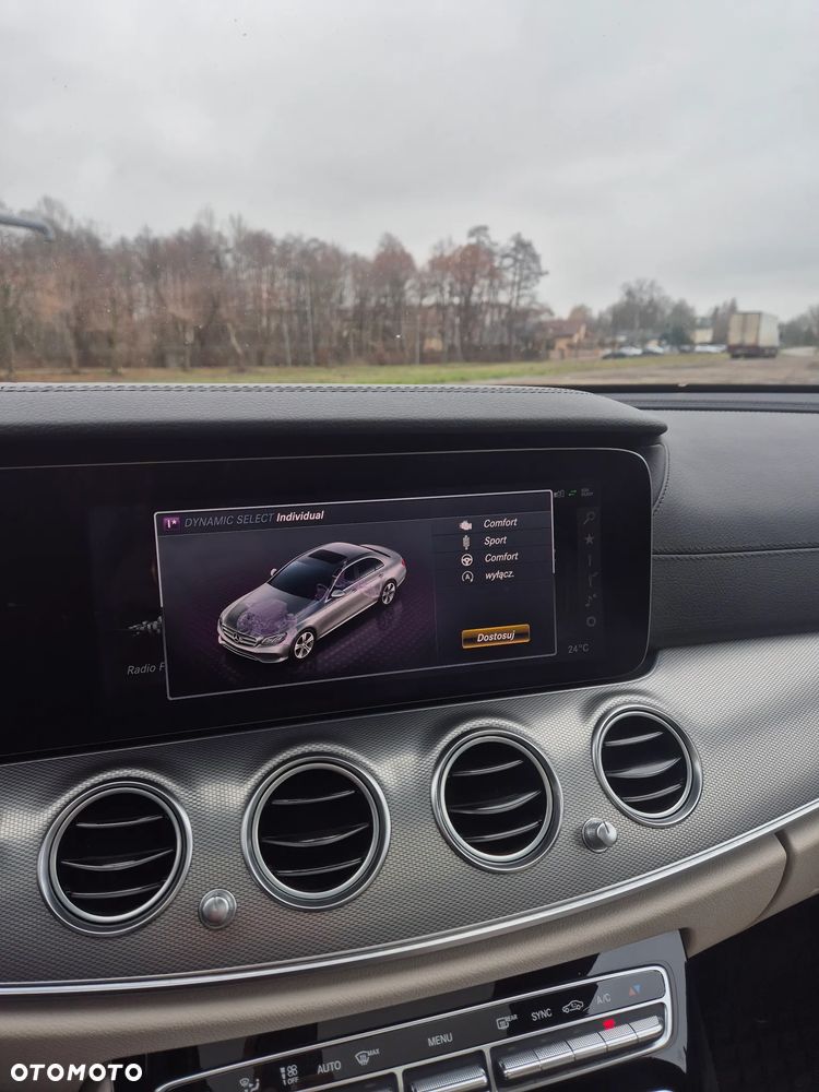 Mercedes-Benz Klasa E 43 AMG 4-Matic - 16