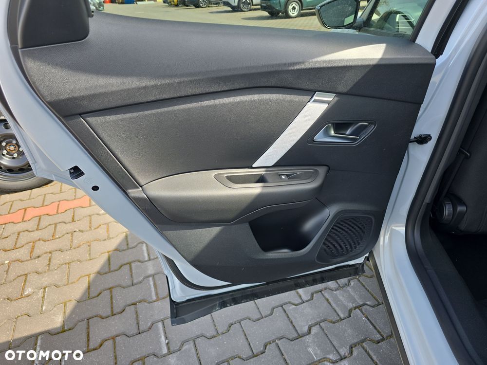 Citroën C4 1.2 mHEV Max eDCT6 - 12