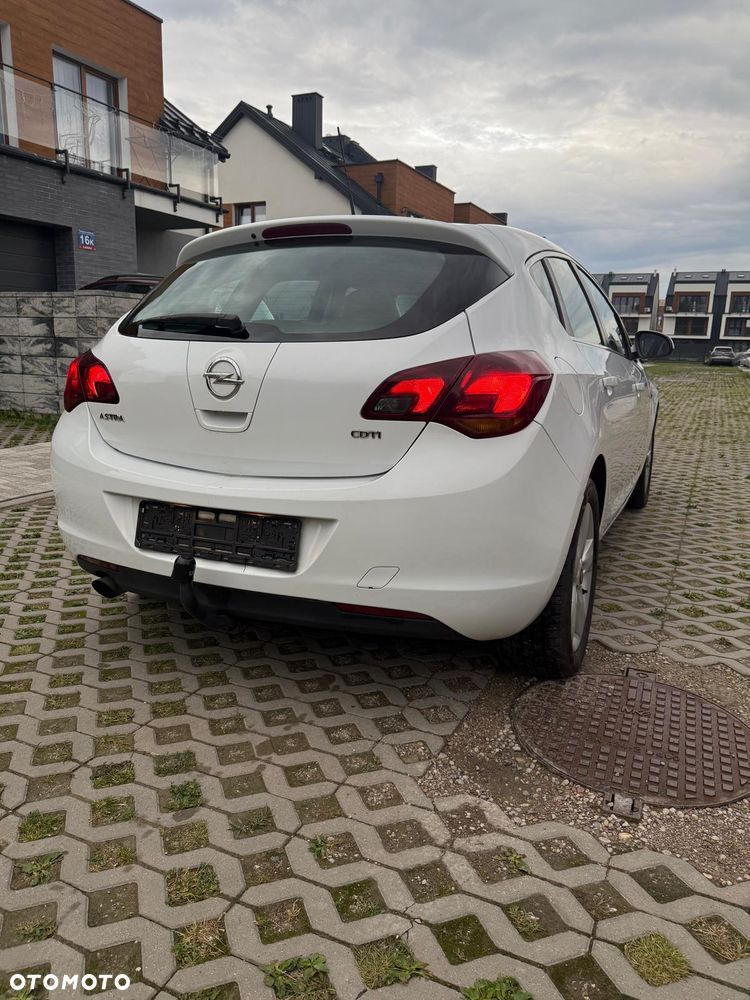 Opel Astra 2.0 CDTI Cosmo - 5