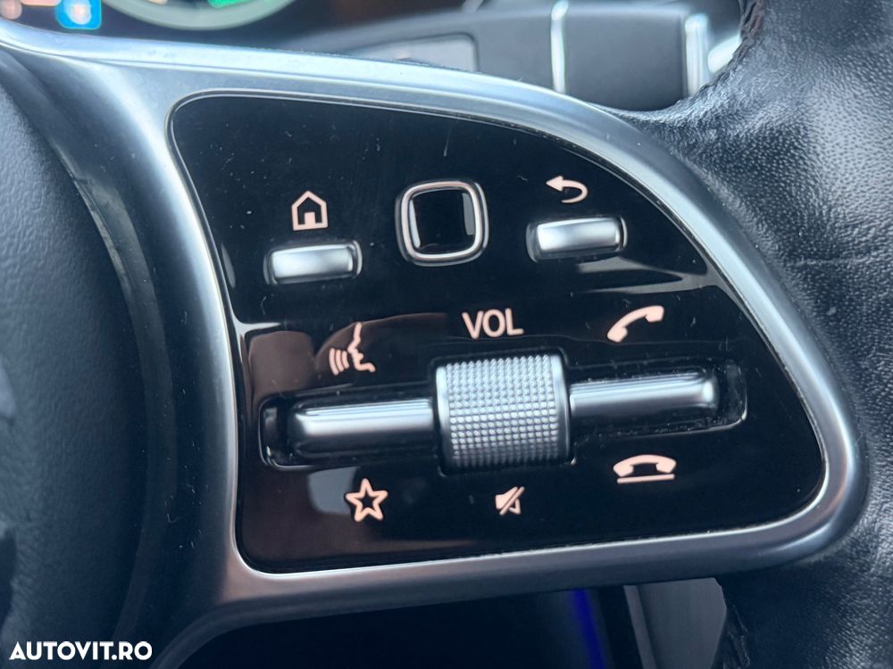 Mercedes-Benz GLC Coupe 300 4MATIC MHEV - 36