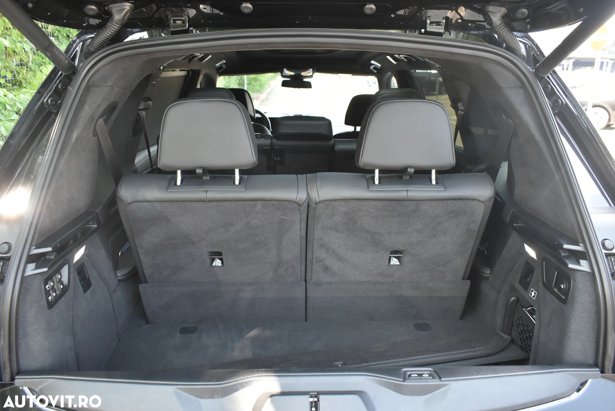 BMW X7 M60i xDrive AT MHEV - 36