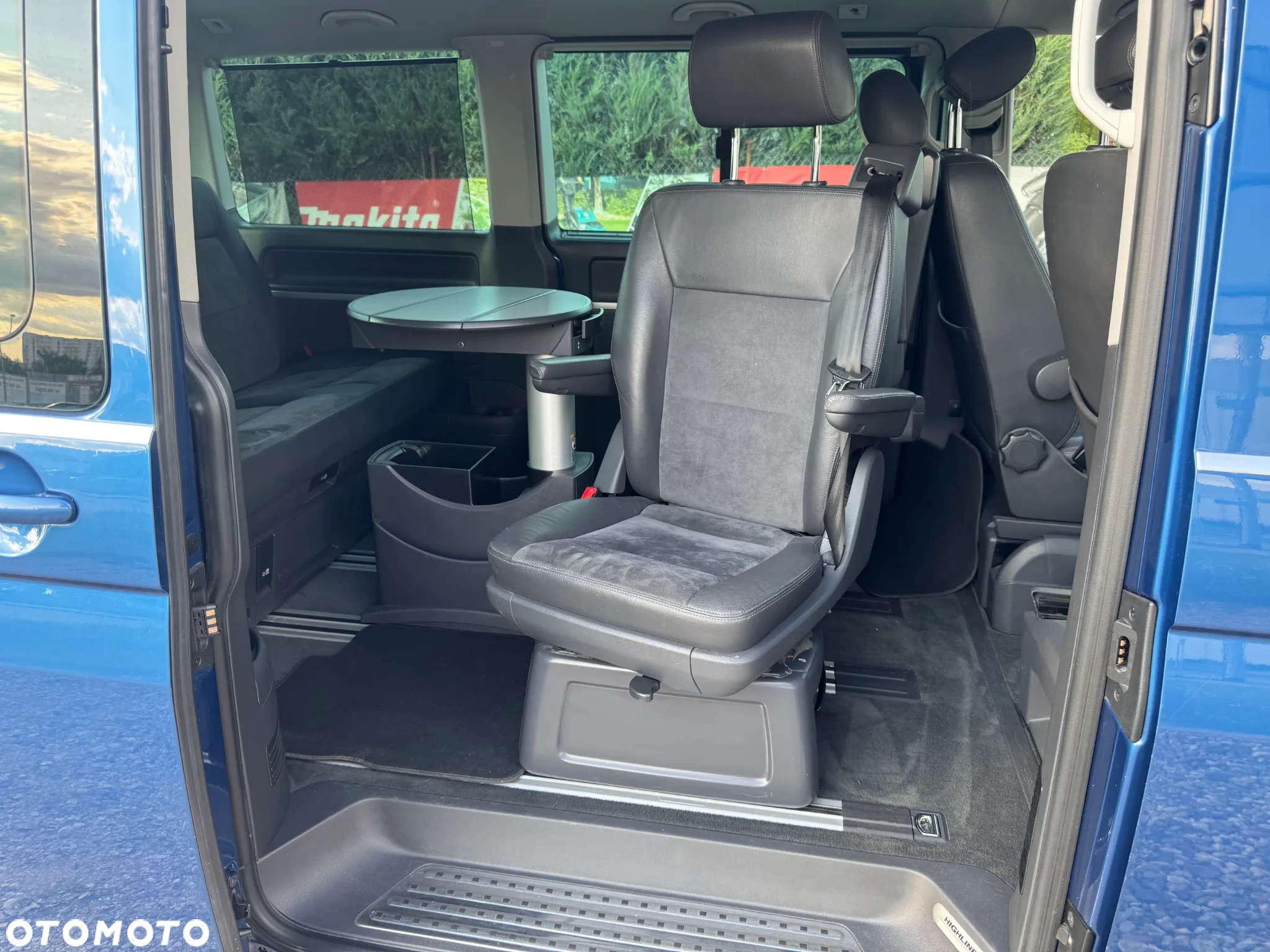 Volkswagen Multivan - 18