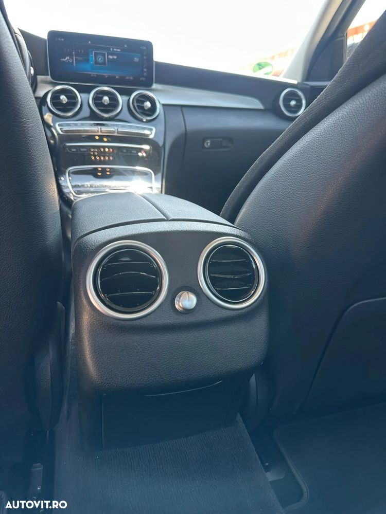 Mercedes-Benz C - 14