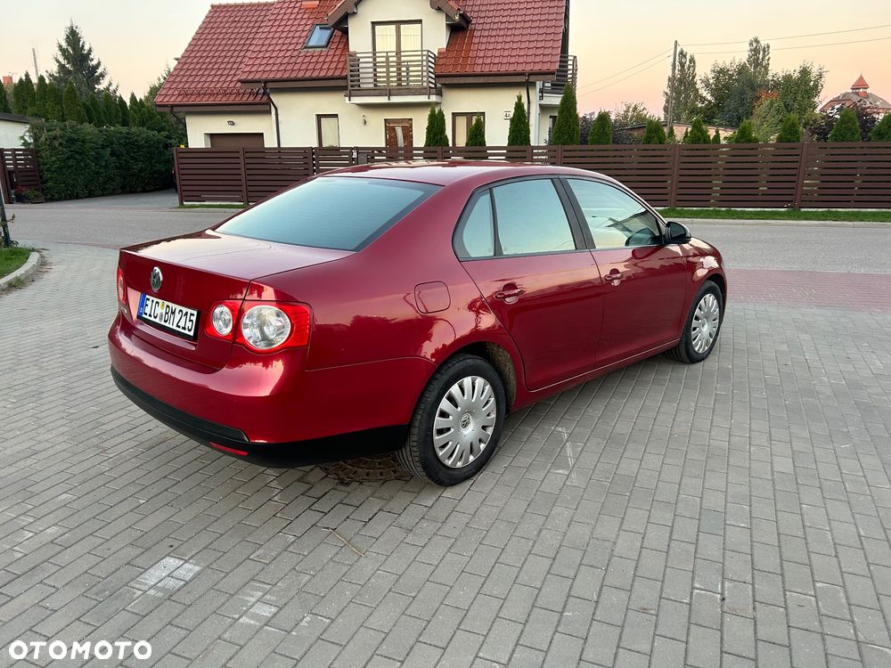 Volkswagen Jetta - 18