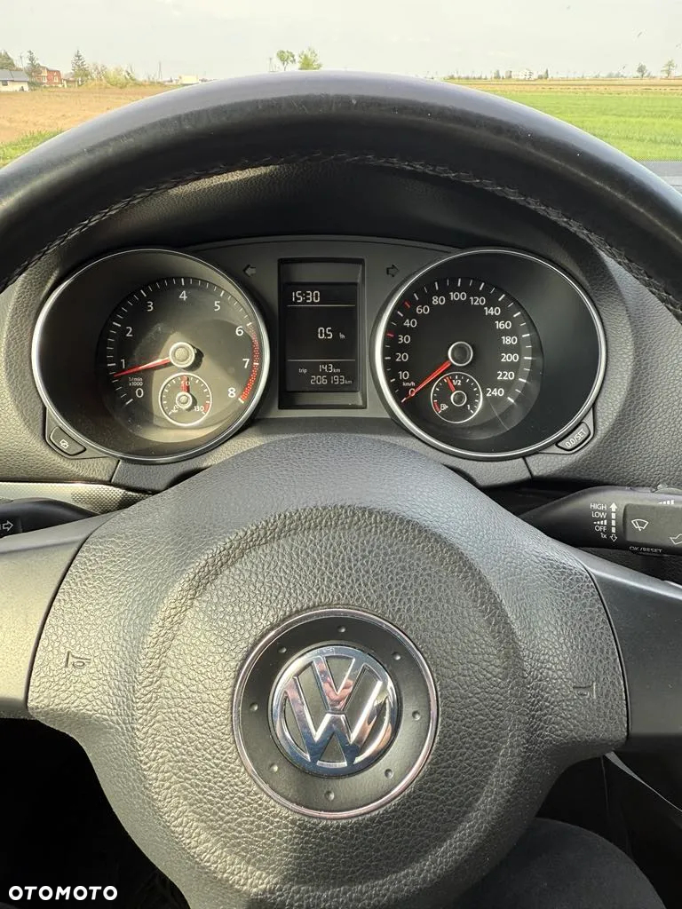 Volkswagen Golf - 11